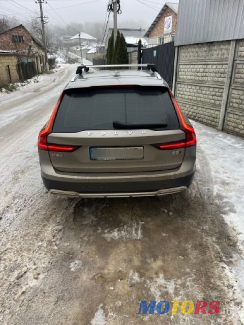 2020' Volvo V90 Cross Country photo #6