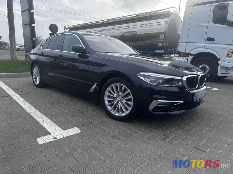 2019' BMW 5 Series photo #2