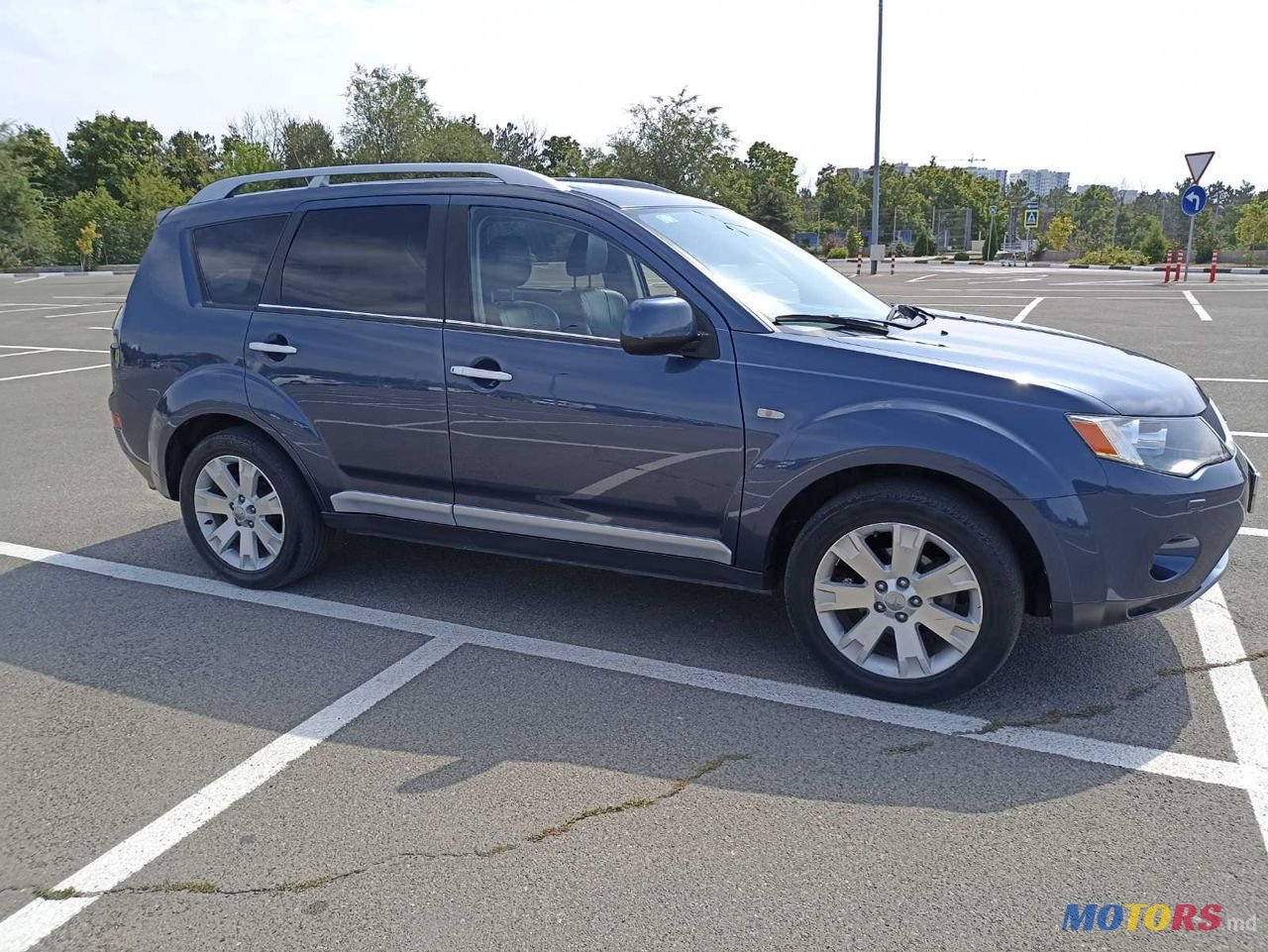 2007' Mitsubishi Outlander photo #3