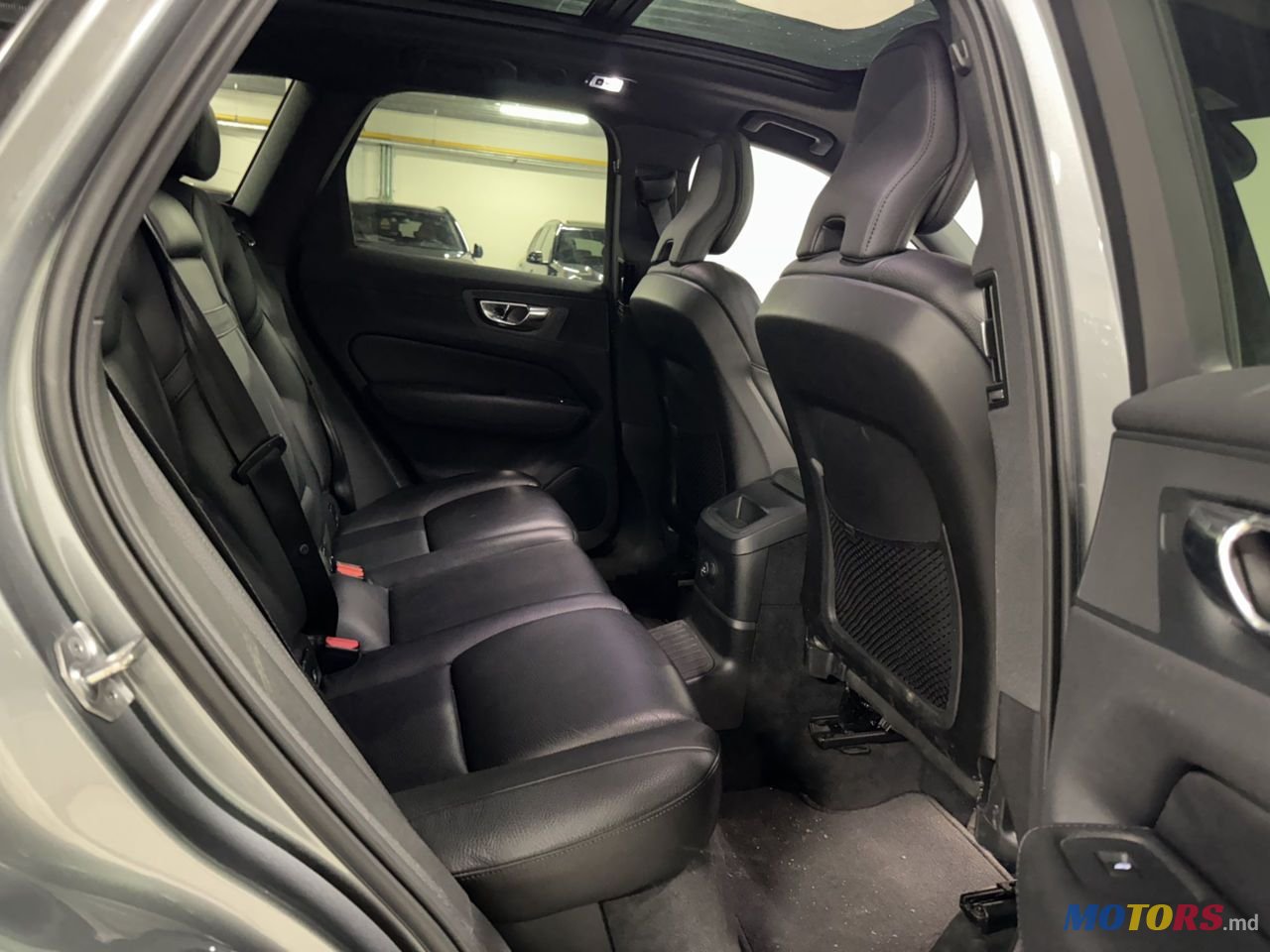 2019' Volvo XC60 photo #4