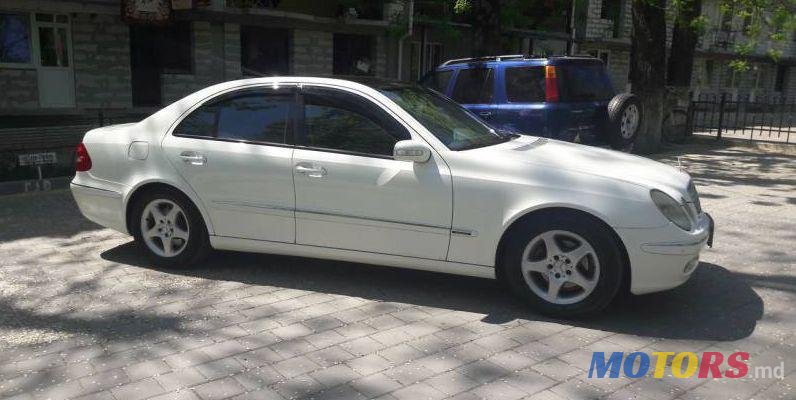 2005' Mercedes-Benz E photo #1