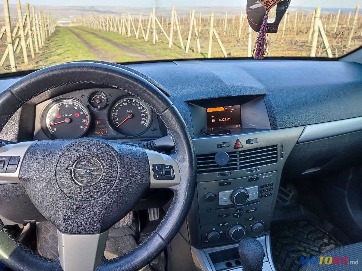 2004' Opel Astra photo #6