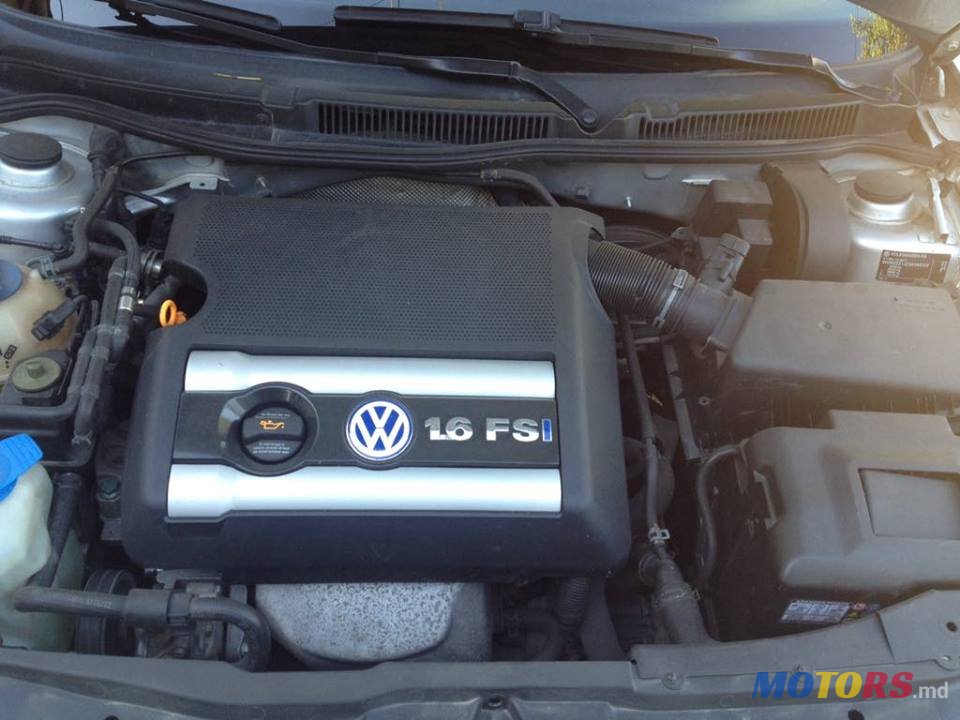 2002' Volkswagen Golf IV photo #4