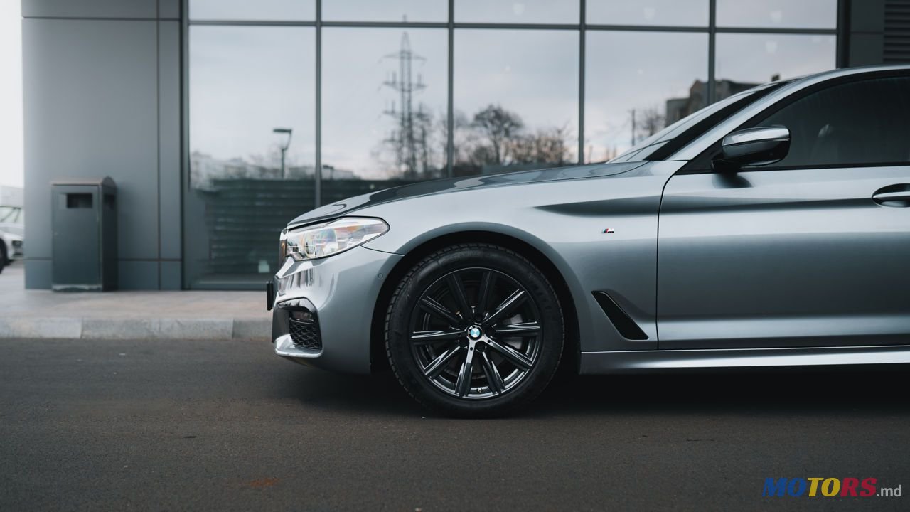 2018' BMW 5 Series photo #3