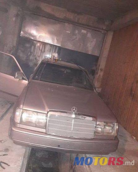 1988' Mercedes-Benz 124 photo #1