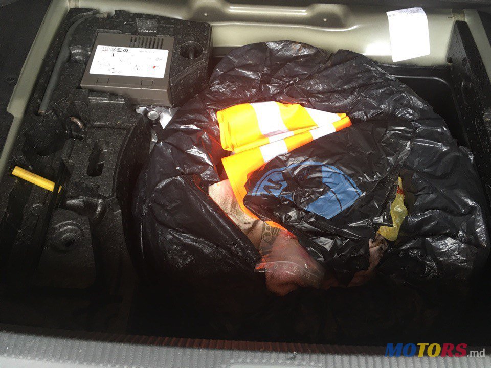 2011' Volkswagen Passat B7 bluemotion photo #7