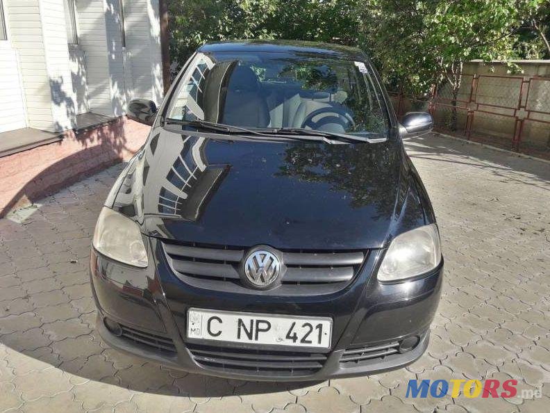 2006' Volkswagen Fox photo #2