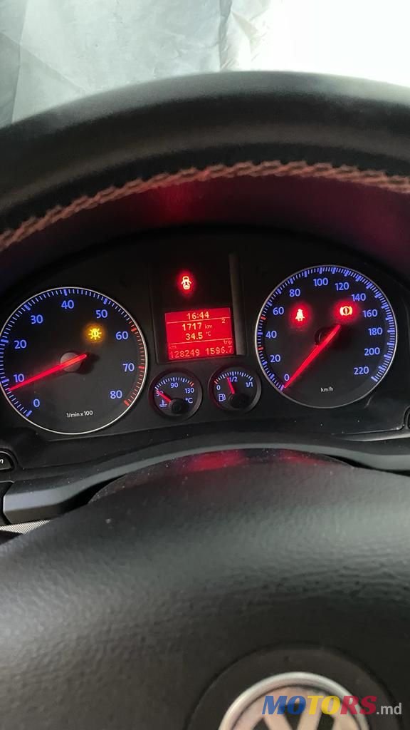 2006' Volkswagen Golf photo #6