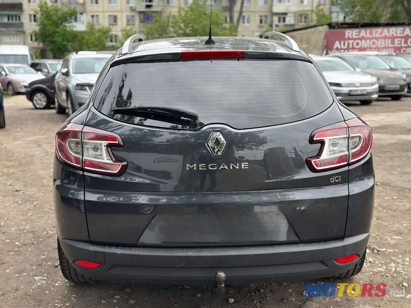 2014' Renault Megane photo #3