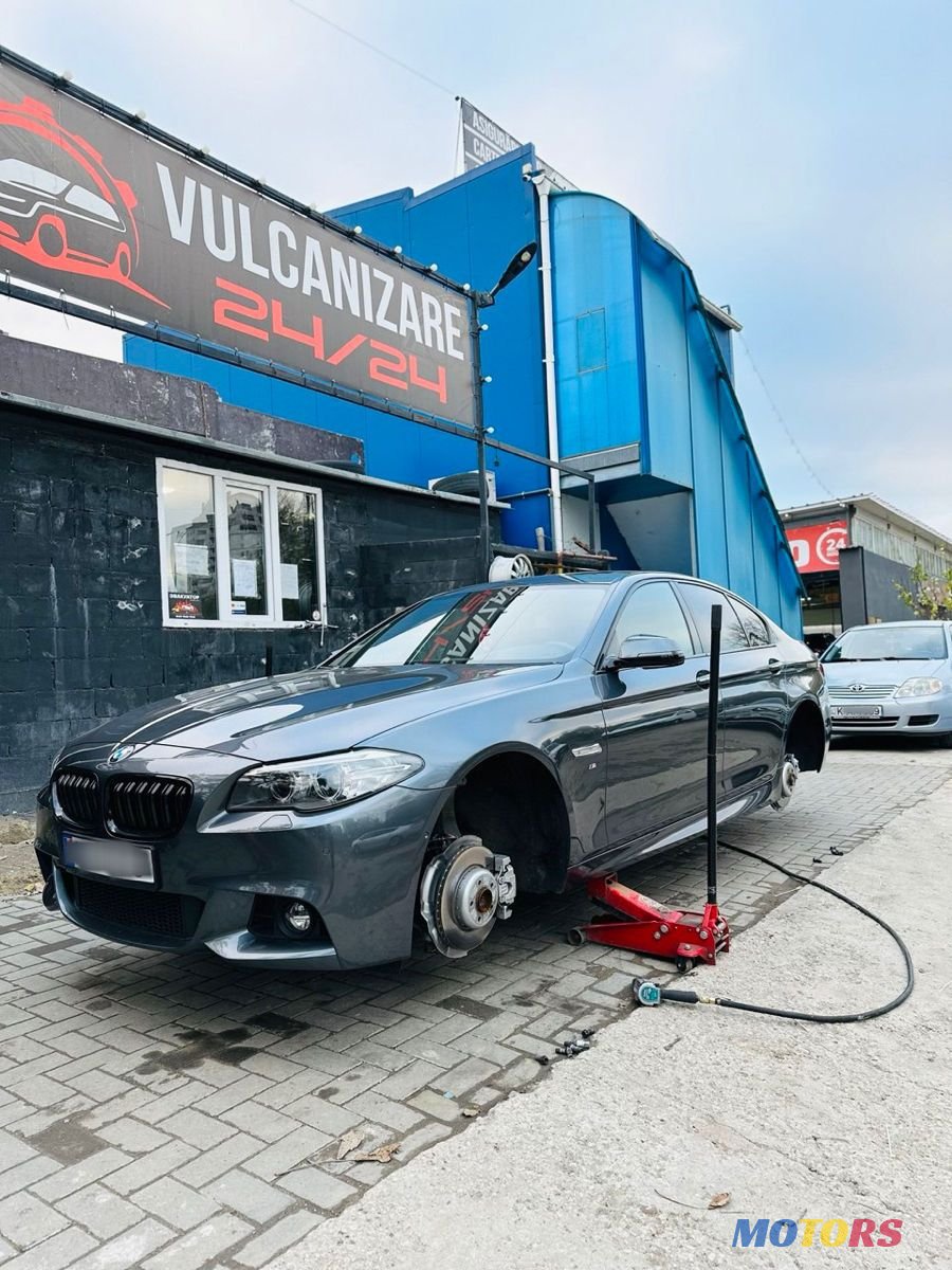 2016' BMW 5 Series photo #2