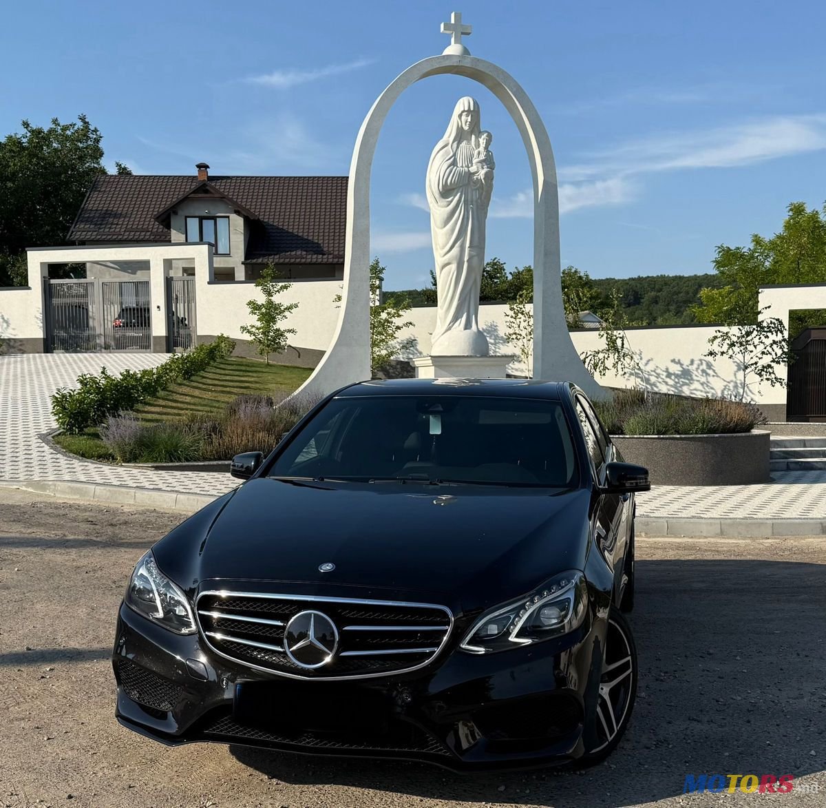 2013' Mercedes-Benz E-Class photo #1