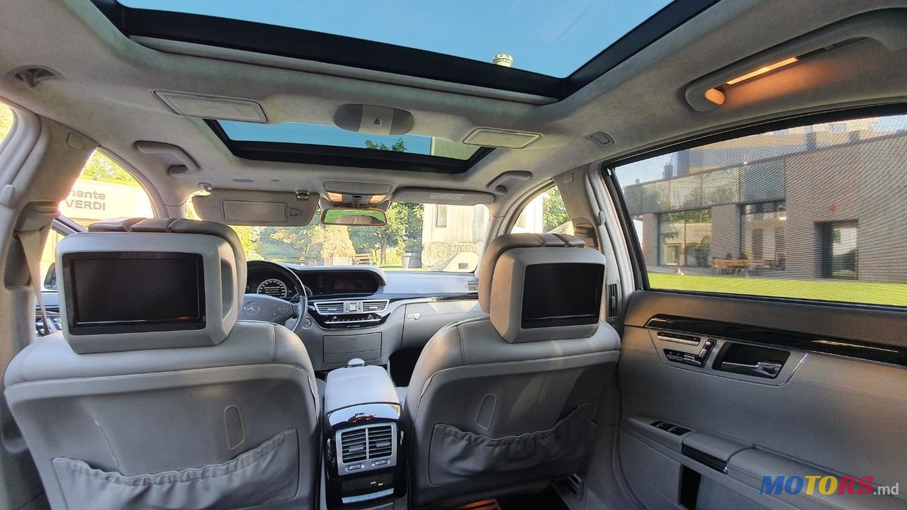 2010' Mercedes-Benz S Класс photo #2