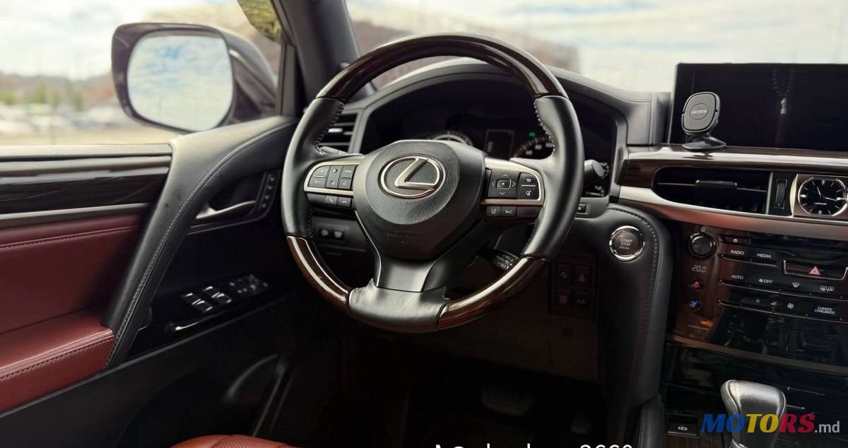 2016' Lexus Lx Series photo #3