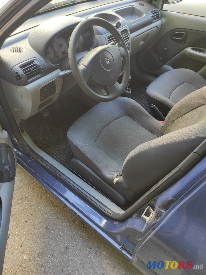 2005' Renault Clio Symbol photo #5