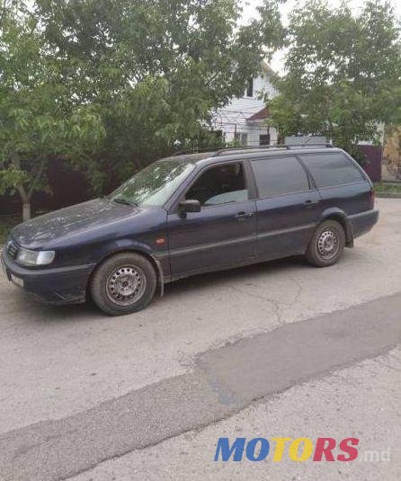 1994' Volkswagen Passat photo #1