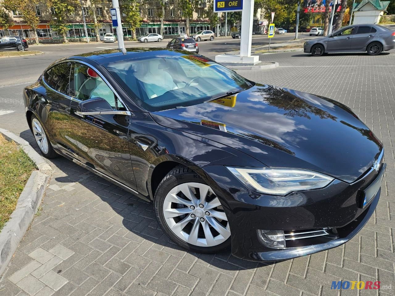 2017' Tesla Model S photo #6