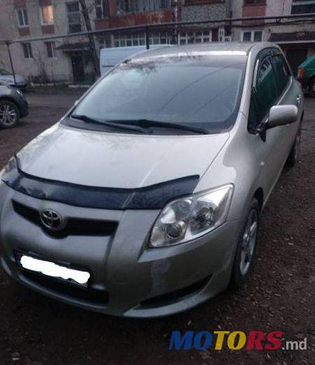 2007' Toyota Auris photo #1