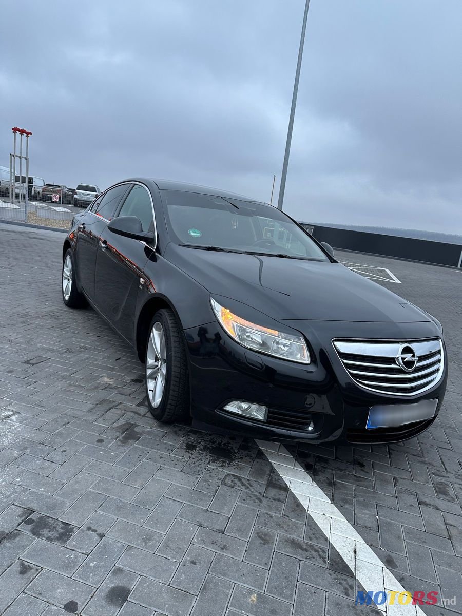 2010' Opel Insignia photo #2