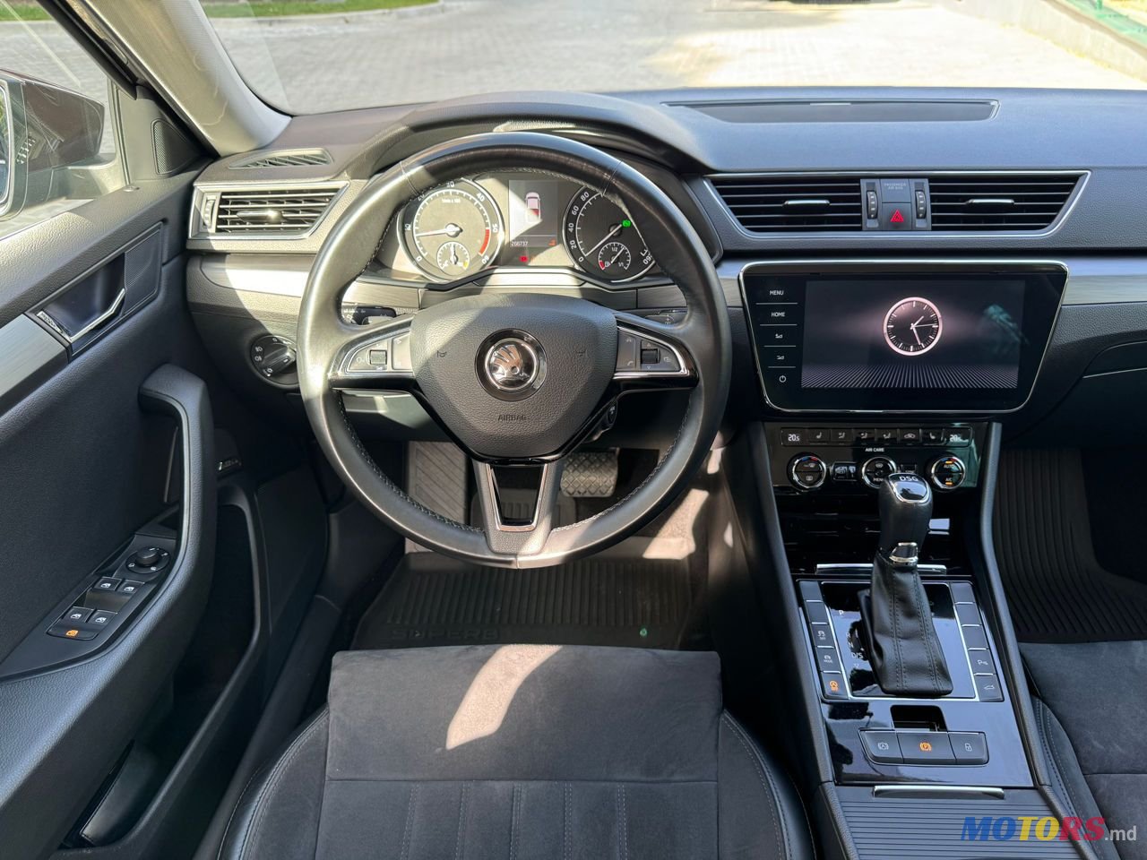 2017' Skoda Superb photo #4