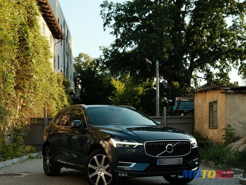 2020' Volvo XC60 photo #1