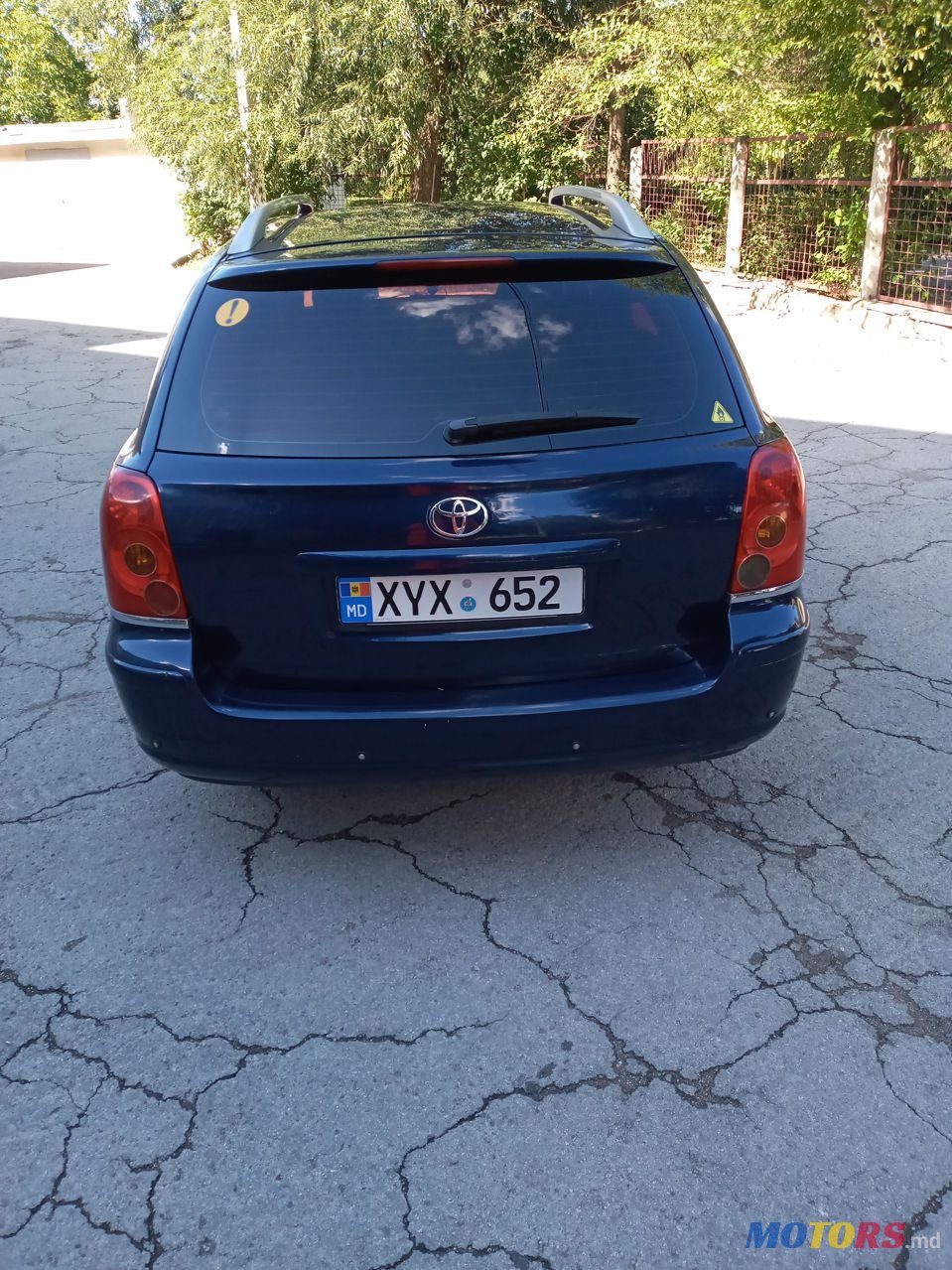 2005' Toyota Avensis photo #3