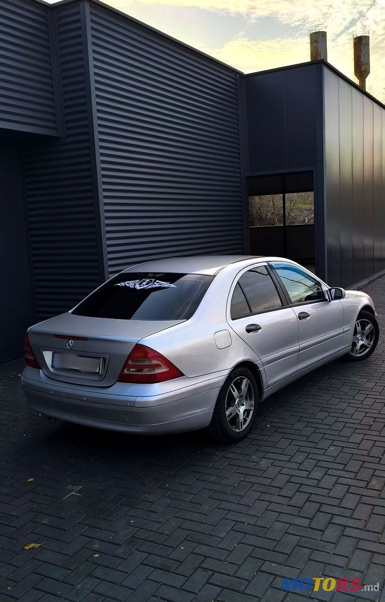 2002' Mercedes-Benz C-Class photo #1