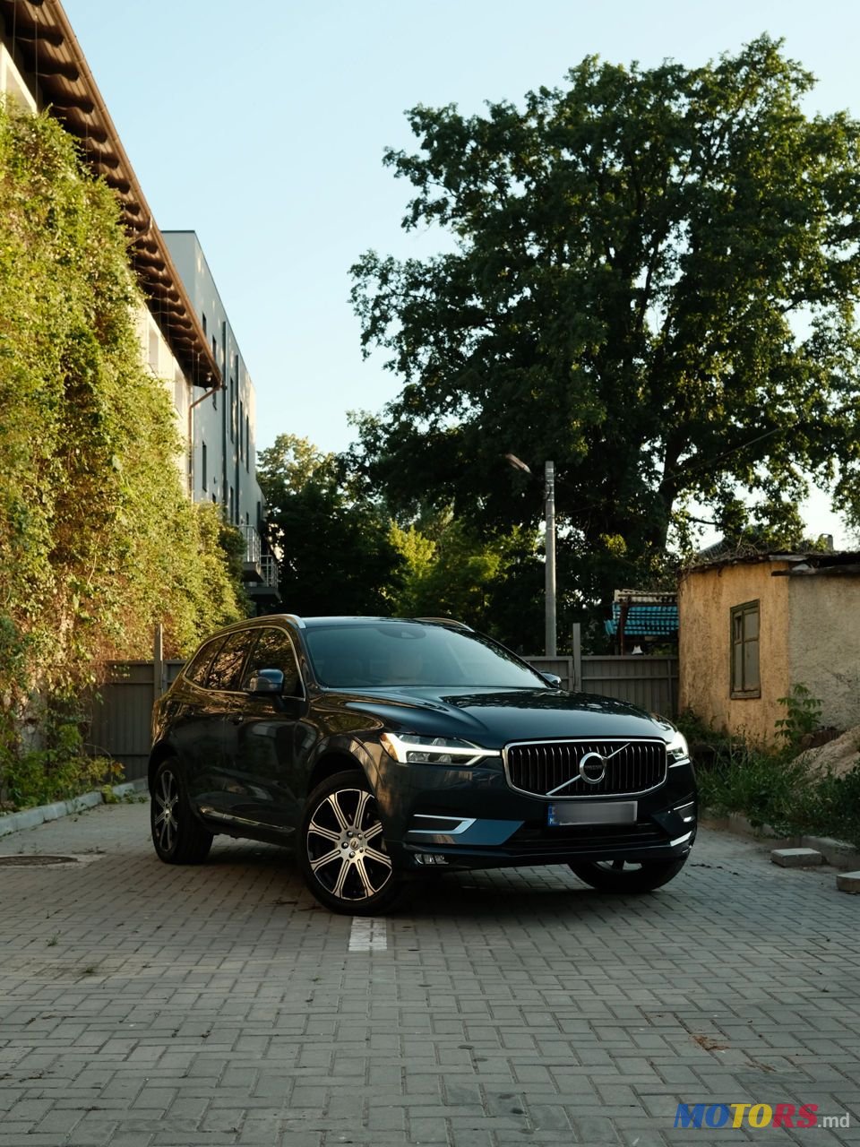2020' Volvo XC60 photo #1