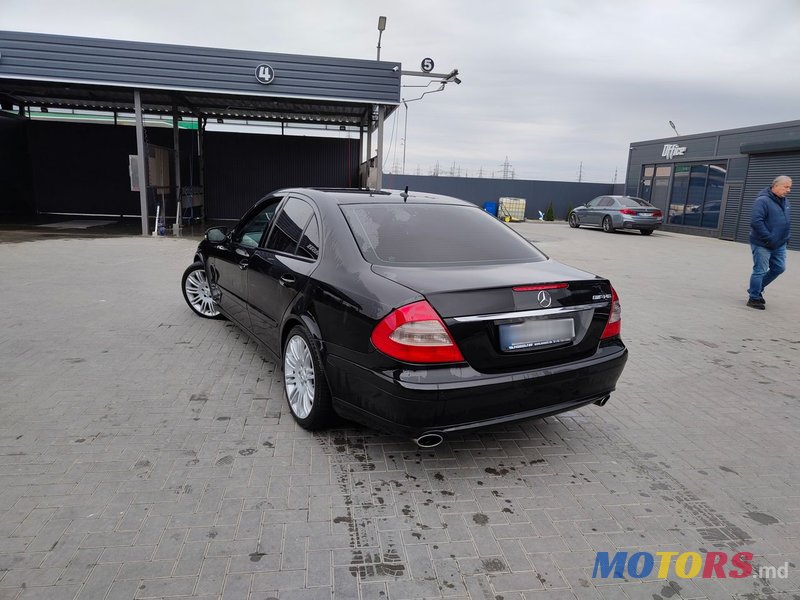 2008' Mercedes-Benz E Класс photo #2