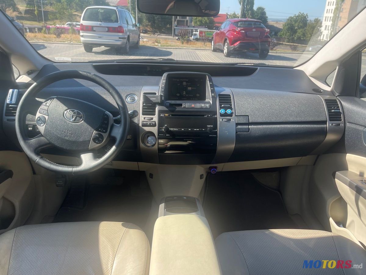 2008' Toyota Prius photo #5