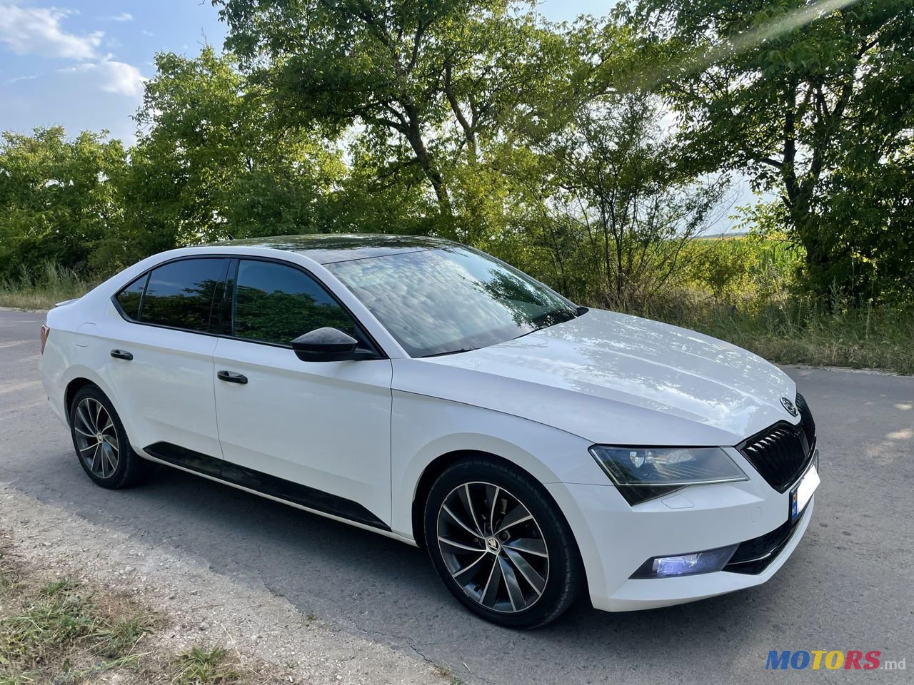 2018' Skoda Superb photo #4