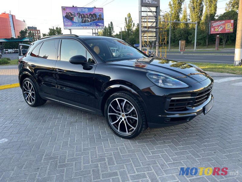 2018' Porsche Cayenne photo #2