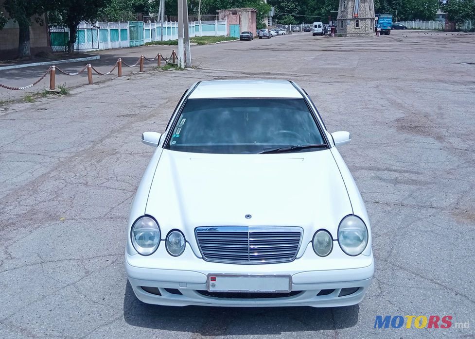 2001' Mercedes-Benz E Класс photo #4
