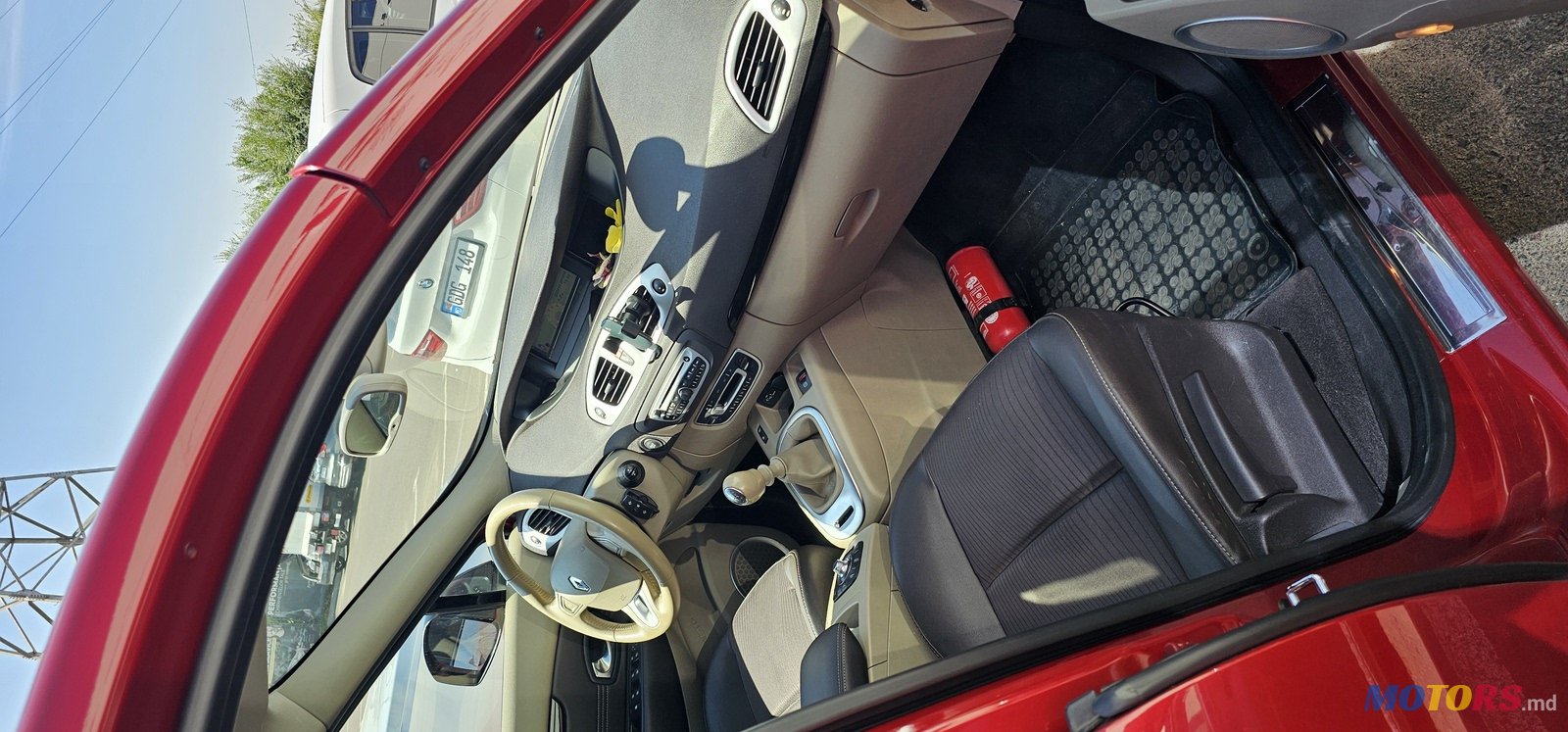 2009' Renault Grand Scenic photo #3