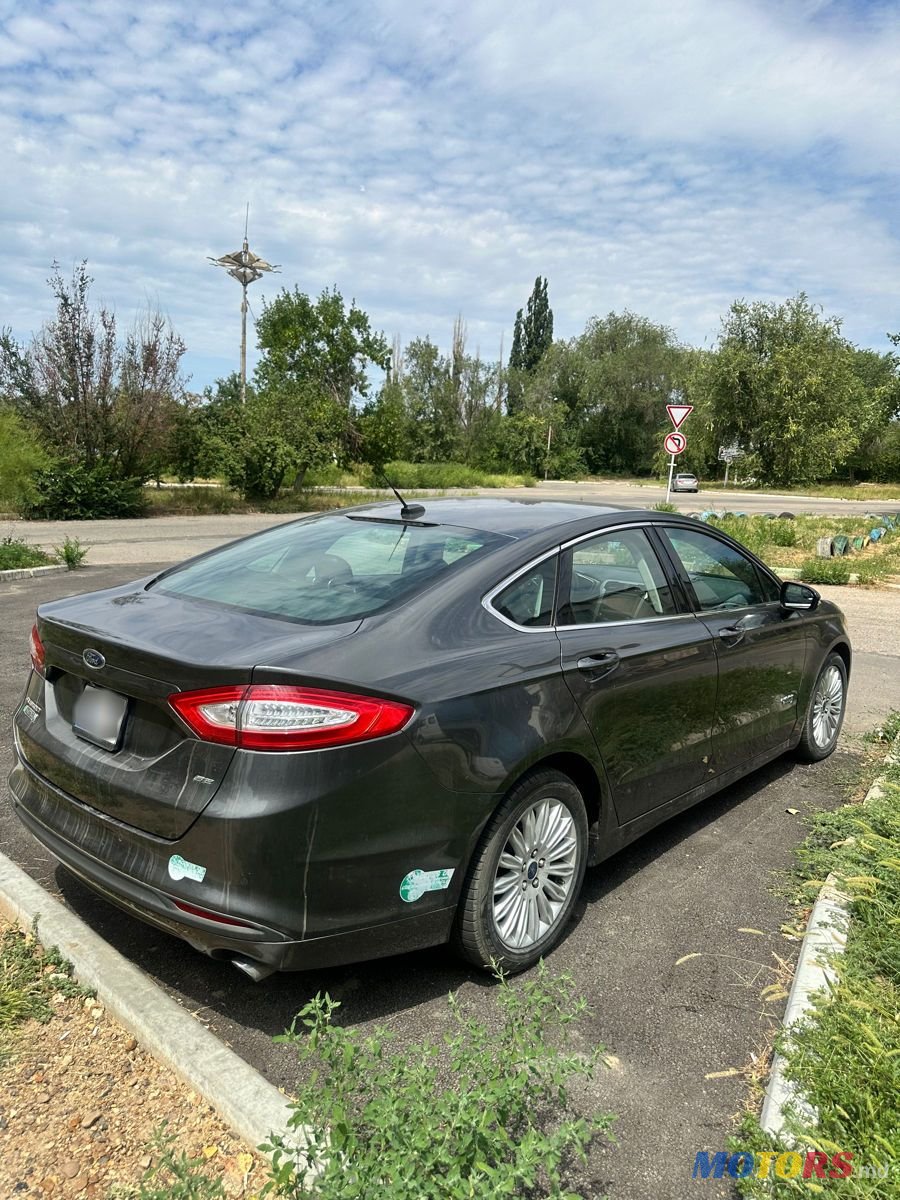 2014' Ford Fusion photo #2