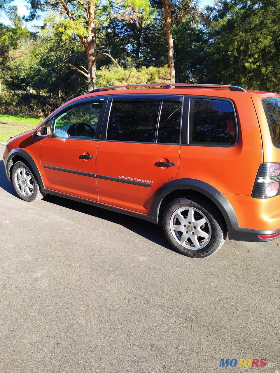 2007' Volkswagen Touran photo #4