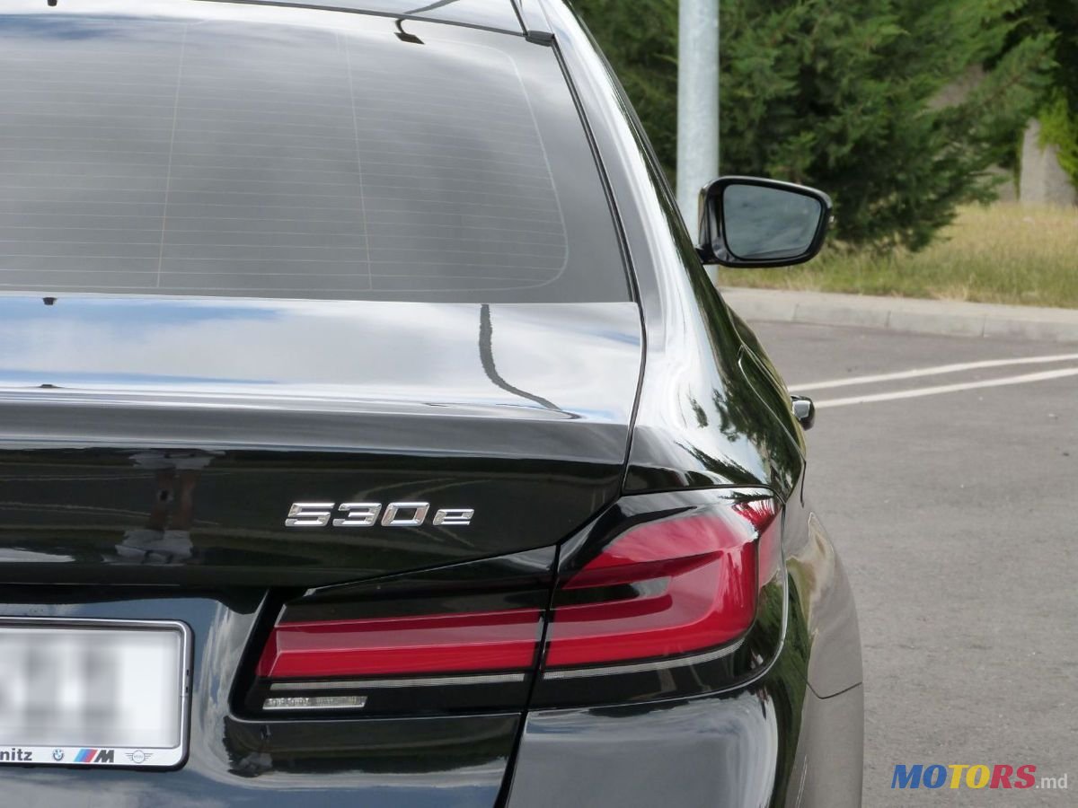2020' BMW 5 Series photo #4
