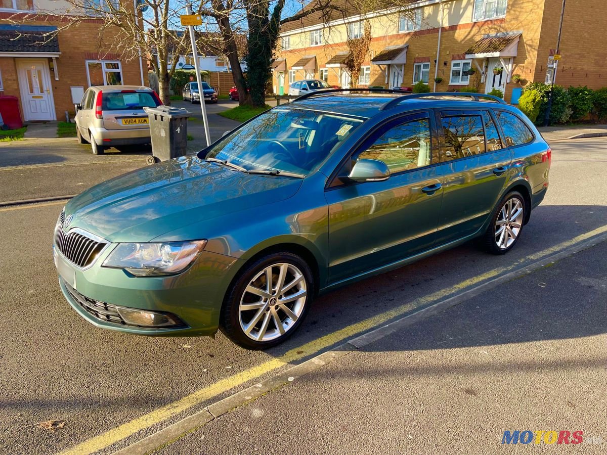 2013' Skoda Superb photo #4