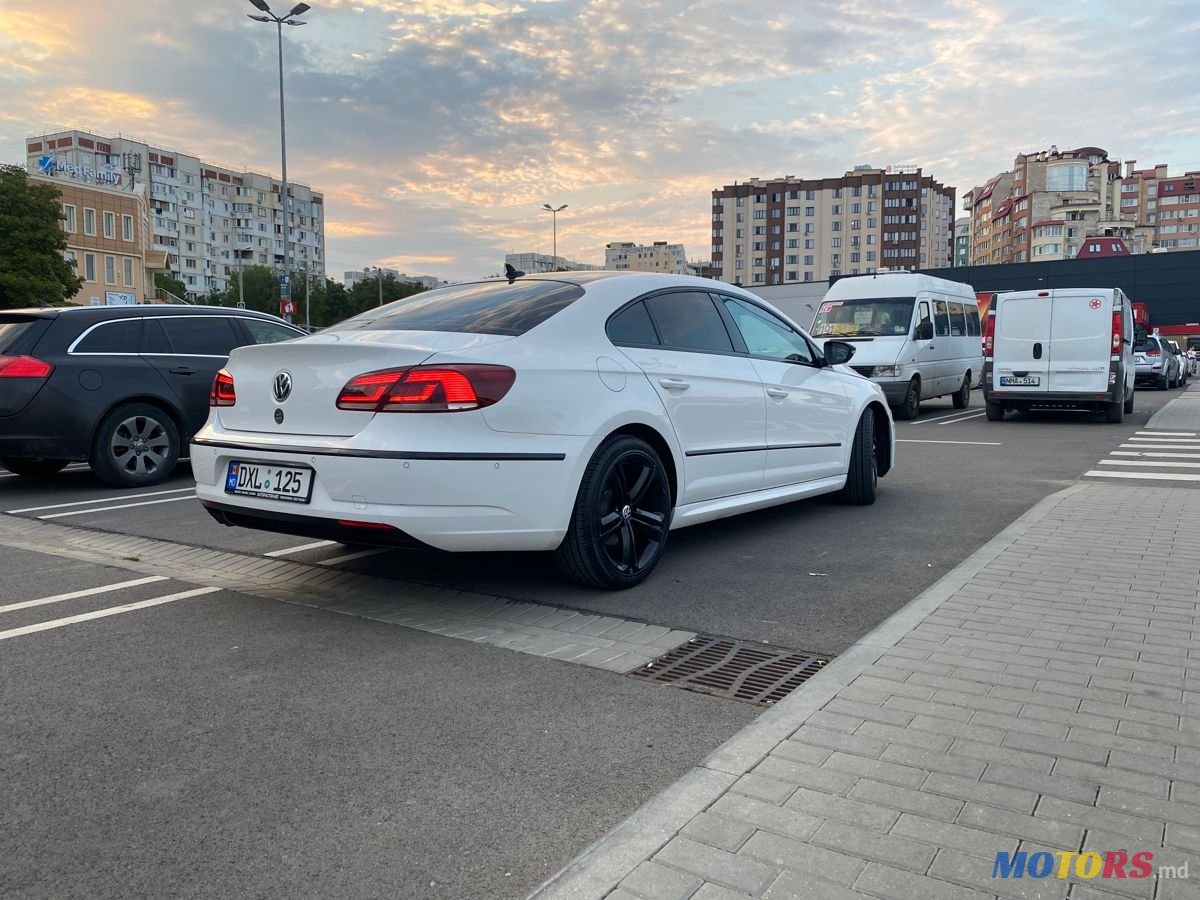 2014' Volkswagen Passat photo #4