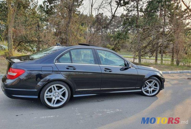 2012' Mercedes-Benz C photo #1