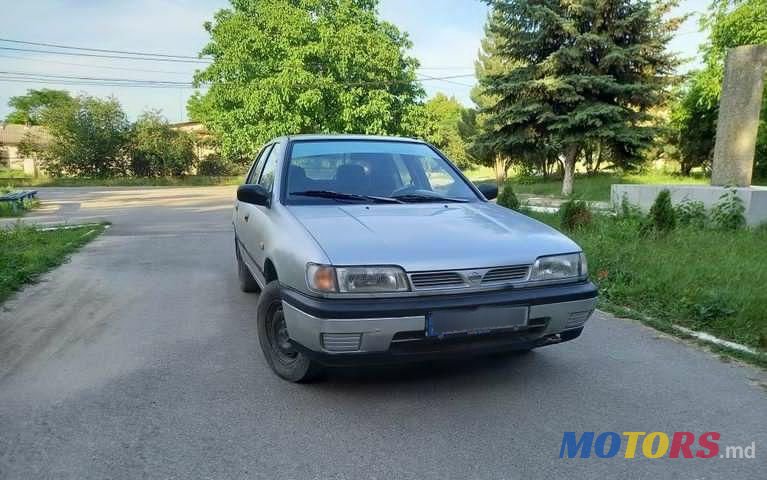 1994' Nissan Sunny photo #1