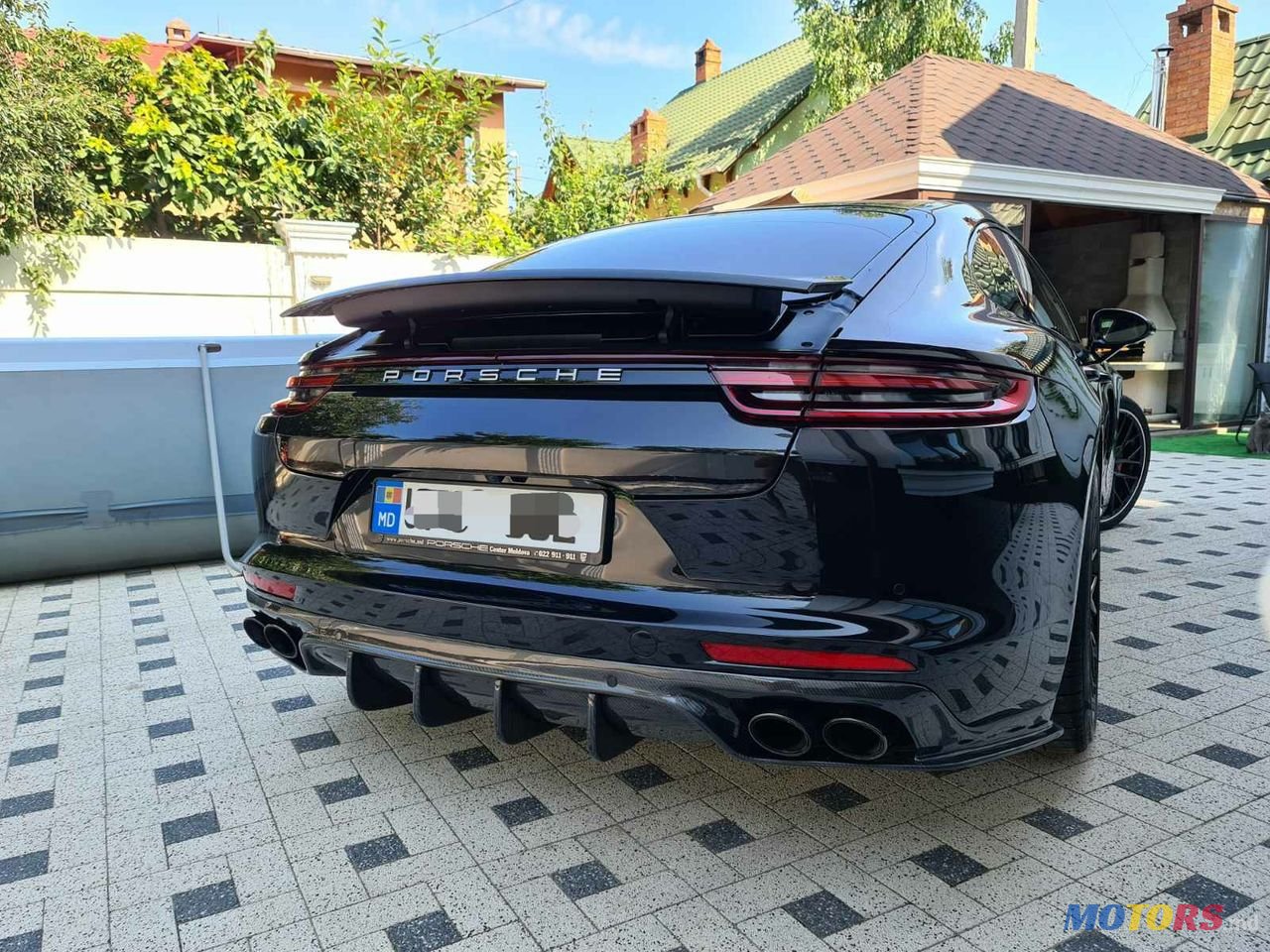 2017' Porsche Panamera photo #4