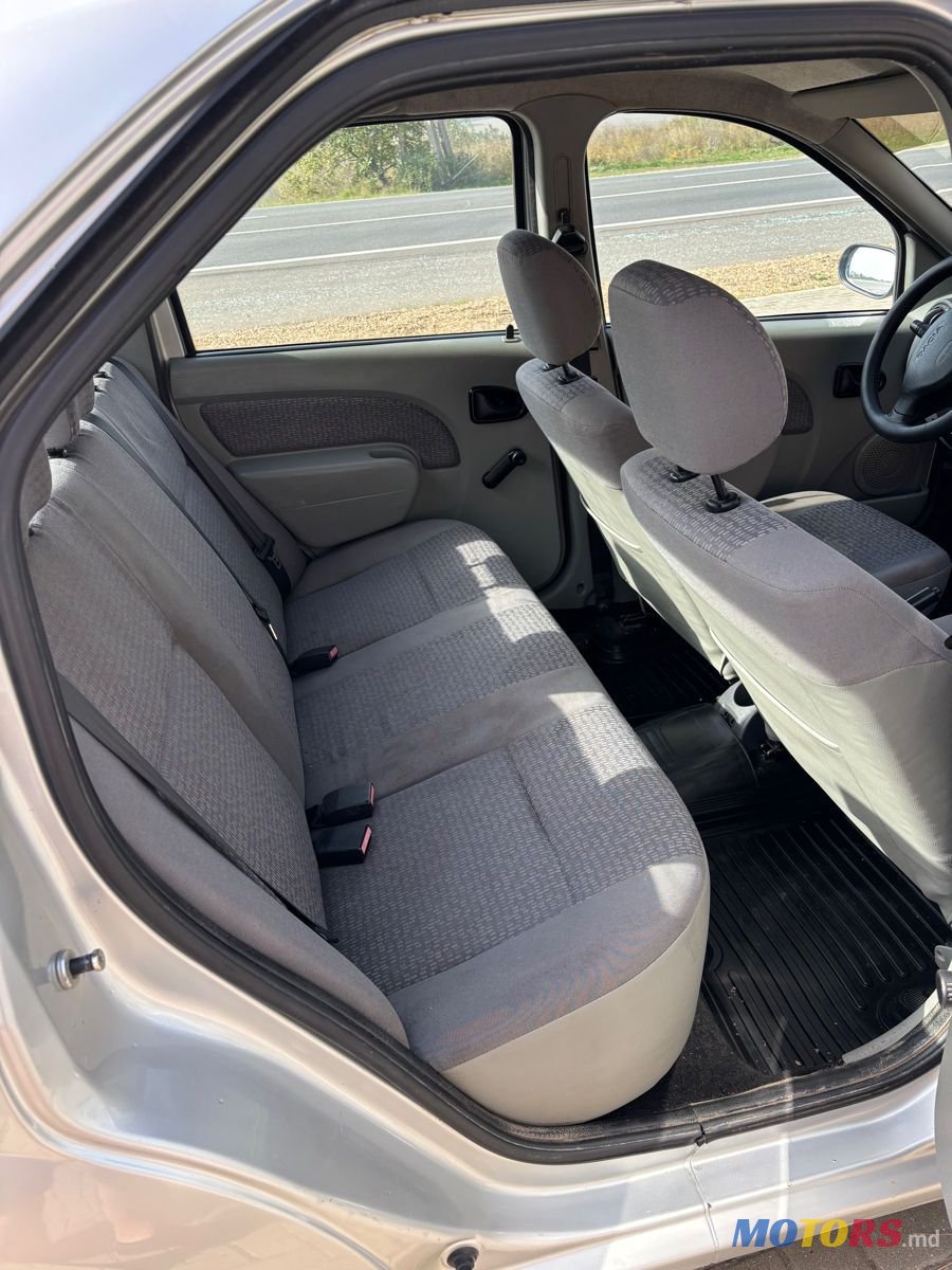 2007' Dacia Logan photo #5