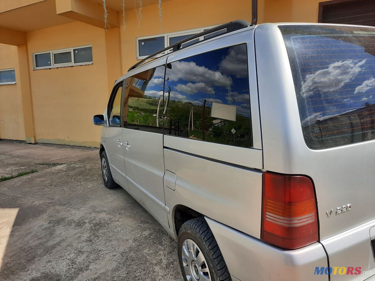 2002' Mercedes-Benz V Класс photo #3