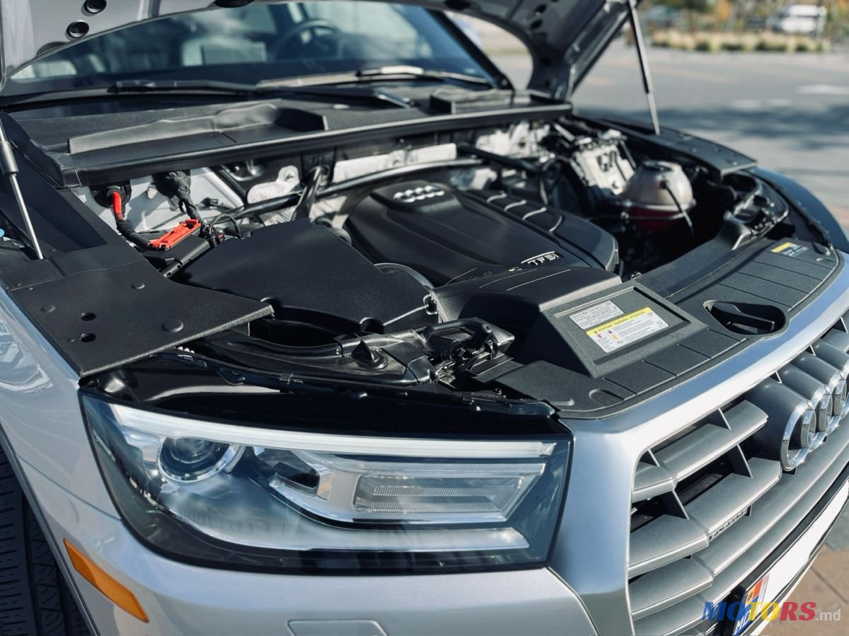 2019' Audi Q5 photo #5