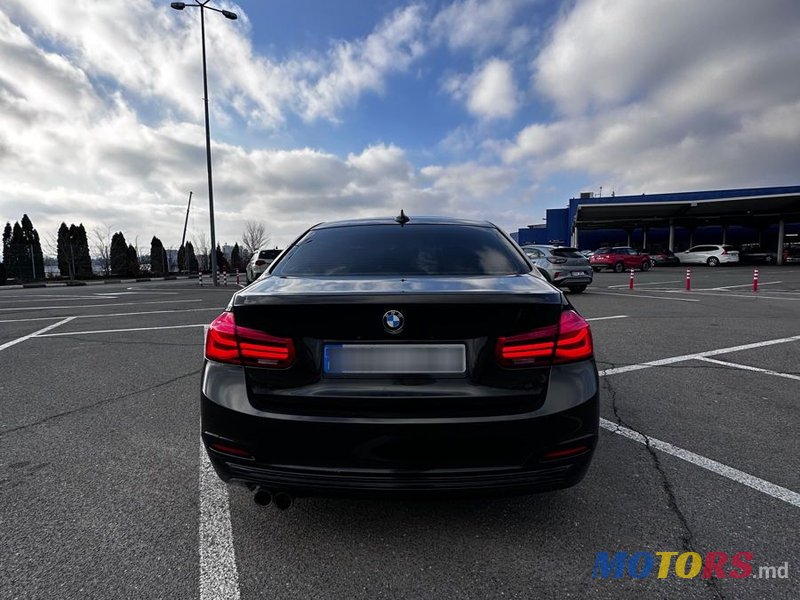 2016' BMW 3 Series photo #5
