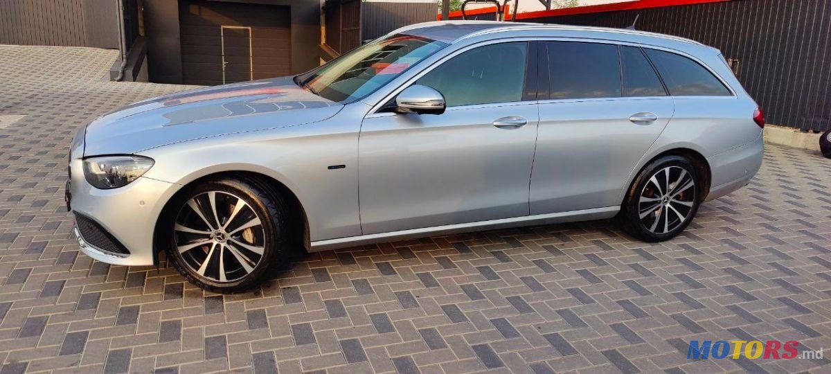 2021' Mercedes-Benz E-Class photo #3