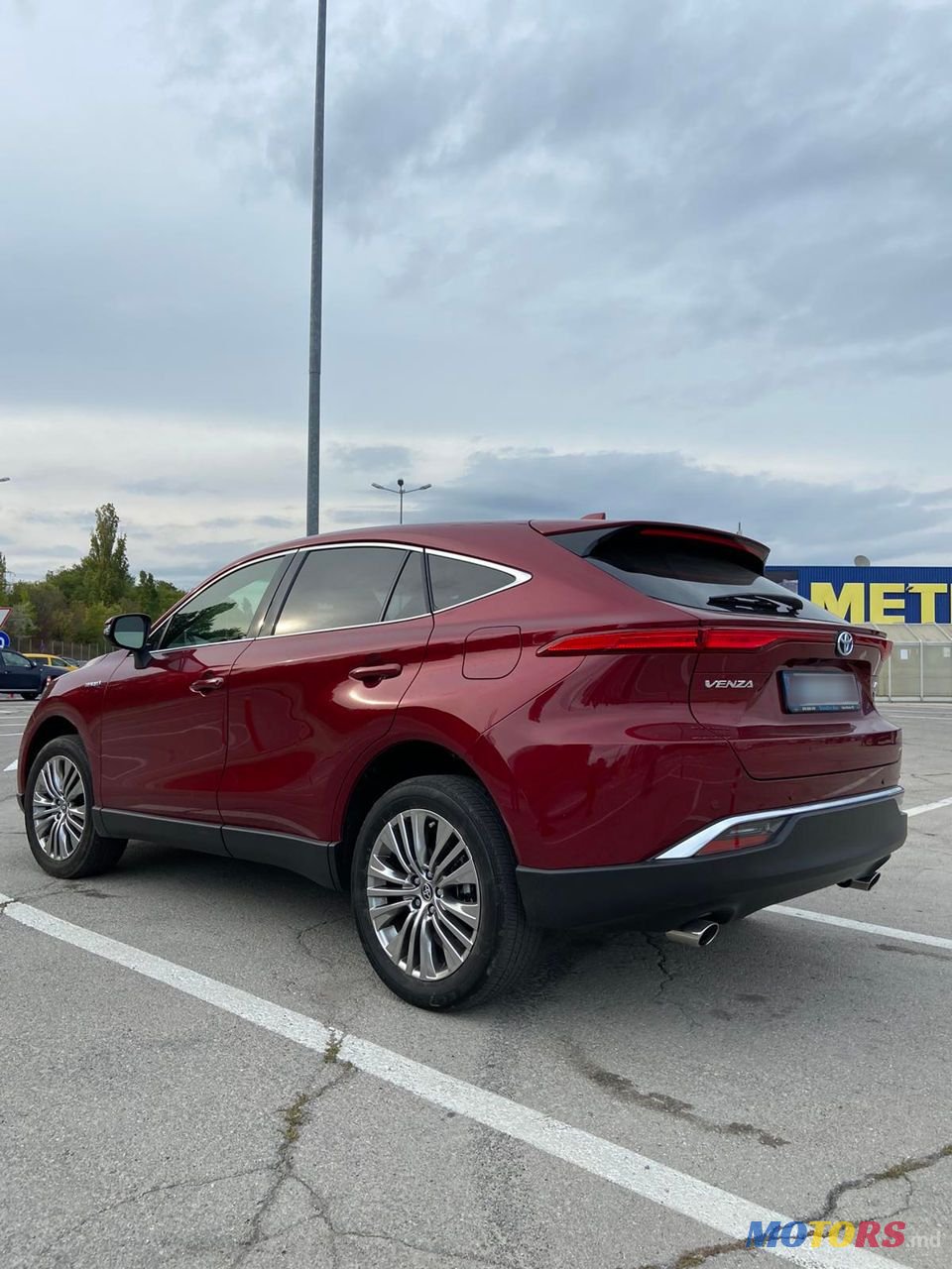 2021' Toyota Venza photo #4