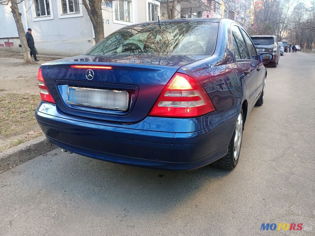 2005' Mercedes-Benz C-Class photo #4