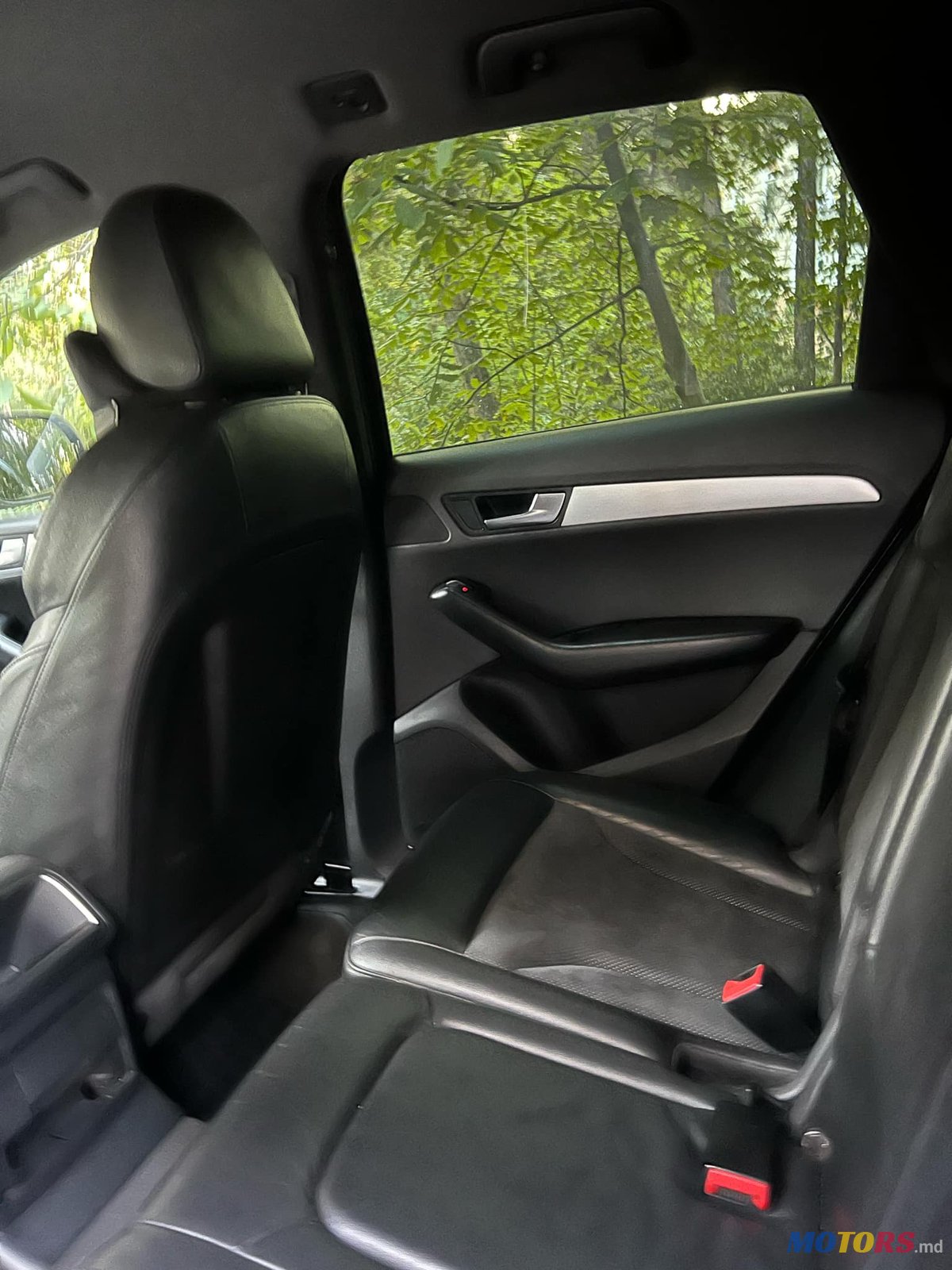 2011' Audi Q5 photo #6