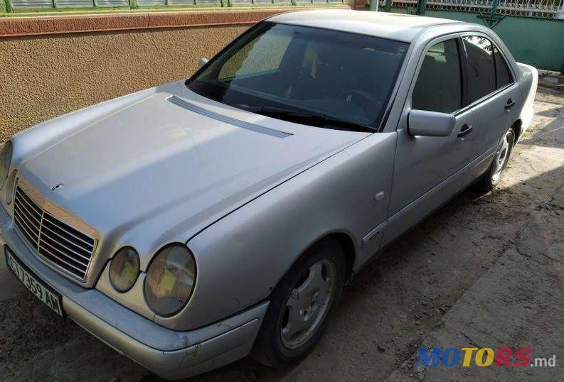 1996' Mercedes-Benz E photo #1